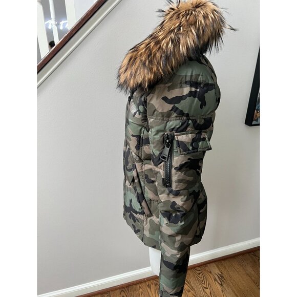 SAM. New York Camo Asiatic Raccoon Fur Freestyle Down Jacket Size Medium - Picture 4 of 5